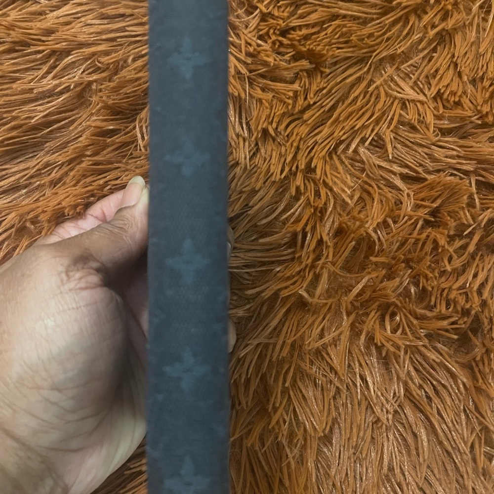Authentic Louis Vuitton Agenda - Picture 4 of 8